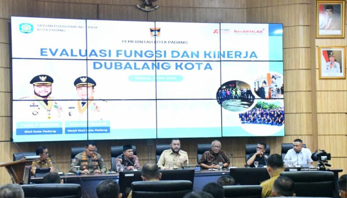 Dubalang Kota Padang: Penjaga Jam Rawan, Penggusur Tawuran