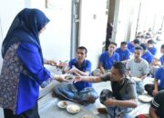 Sentuhan Hangat Ny Merry Benni Warlis di Rutan Maninjau: Makan Soto Bersama, Bahas Lahan Tidur