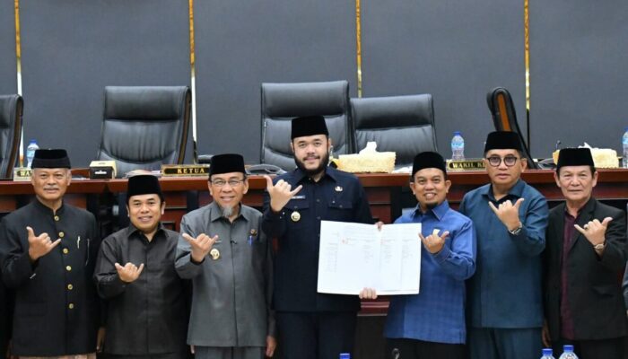 Sah! Pemko dan DPRD Padang Sahkan Perda Penguatan Lembaga Adat Minangkabau