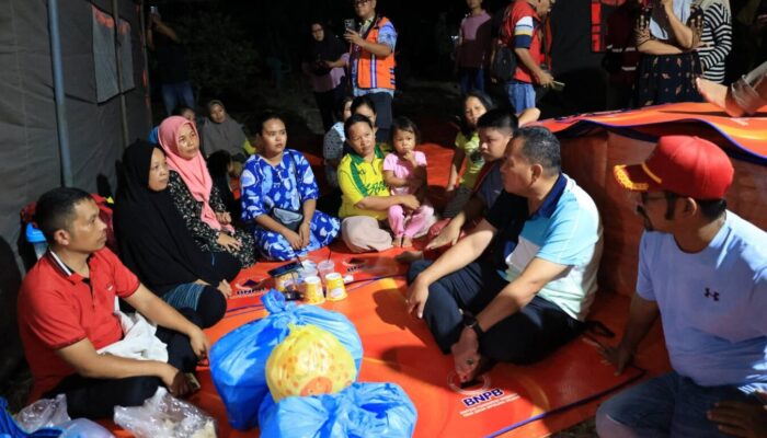 10 Rumah Hangus Jadi Abu di Jawi-Jawi Pariaman, Wako Yota Balad Pastikan Bantuan Logistik Aman