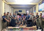 Razia Miras di Pasar Surantih: Satpol PP Pesisir Selatan Sita Puluhan Botol Alkohol