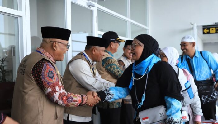 193 Jamaah Haji Pasbar Tiba di Tanah Air, 1 Orang Tertunda Pulang Karena Sakit