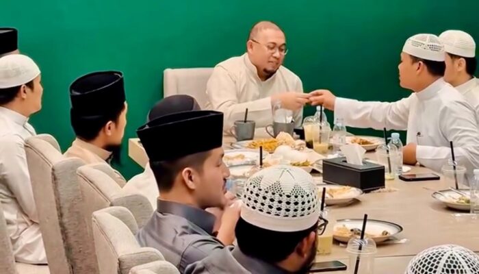 Andre Rosiade Silaturahim dengan Mahasiswa Universitas Islam Madinah Asal Sumbar