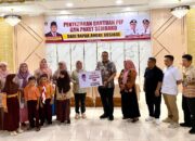Andre Rosiade Salurkan Beasiswa PIP dan Paket Sembako untuk 97 Murid SD di Kota Pariaman