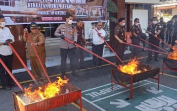 Kejari Musnahkan 4 Kg Sabu dan Ratusan Ekstasi