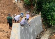Mitigasi Longsor, PUPR Kota Solok Bangun Retaining Wall di Bandar Imang Payo