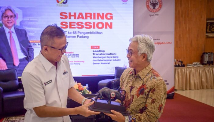 HUT ke-68 PT Semen Padang: Dwi Soetjipto Beberkan Strategi Transformasi Industri