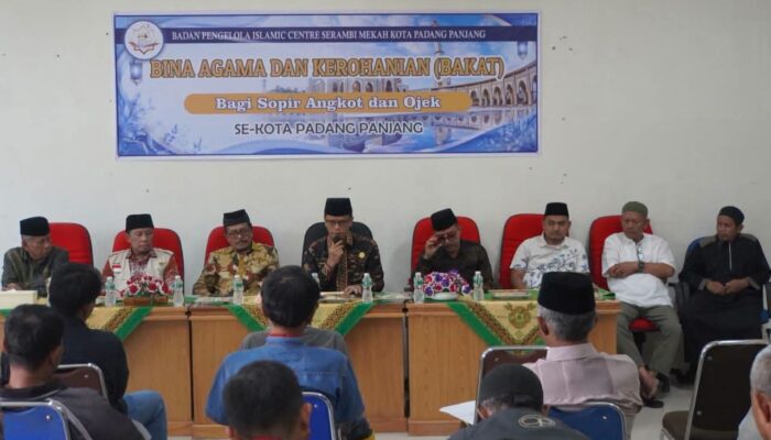 Jadikan Profesi Ladang Pahala, Puluhan Sopir Angkot dan Ojek Ikuti Pengajian BPIC
