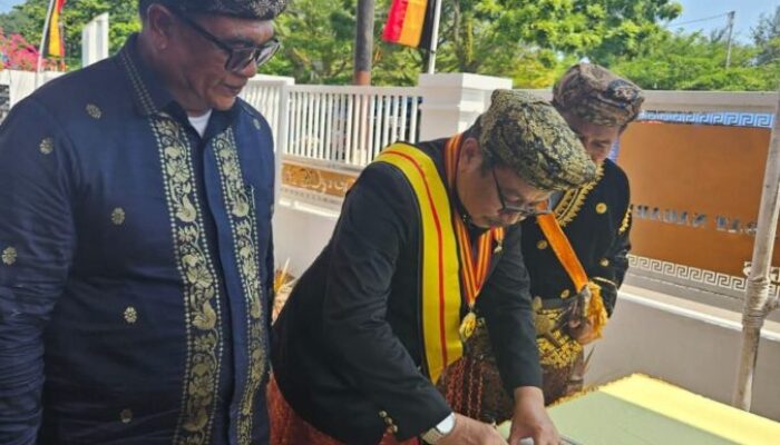 Penobatan Rajo Adat Aia Bangih: Pemprov Sumbar Ajak Niniak Mamak Jaga Marwah Kaum Minang