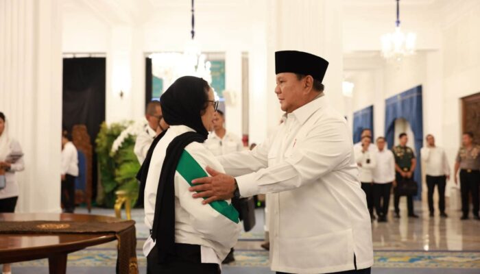 Sumpah Trauma Pegang Uang, Nanik S Dayeng Mundur dari Kepala Badan Gizi Nasional!