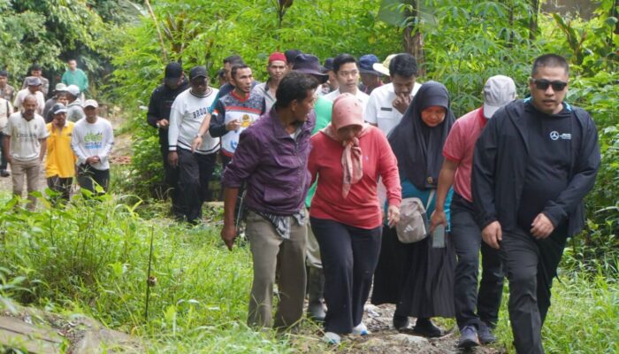 Jalan Sehat ke Manyolok, Pemko Padang Panjang Bantu Semen untuk Jalan Perkebunan