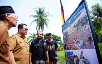 Pameran Foto Prahara Pulau Emas, Wabup Ahmad Fadly Sampaikan Apresiasi
