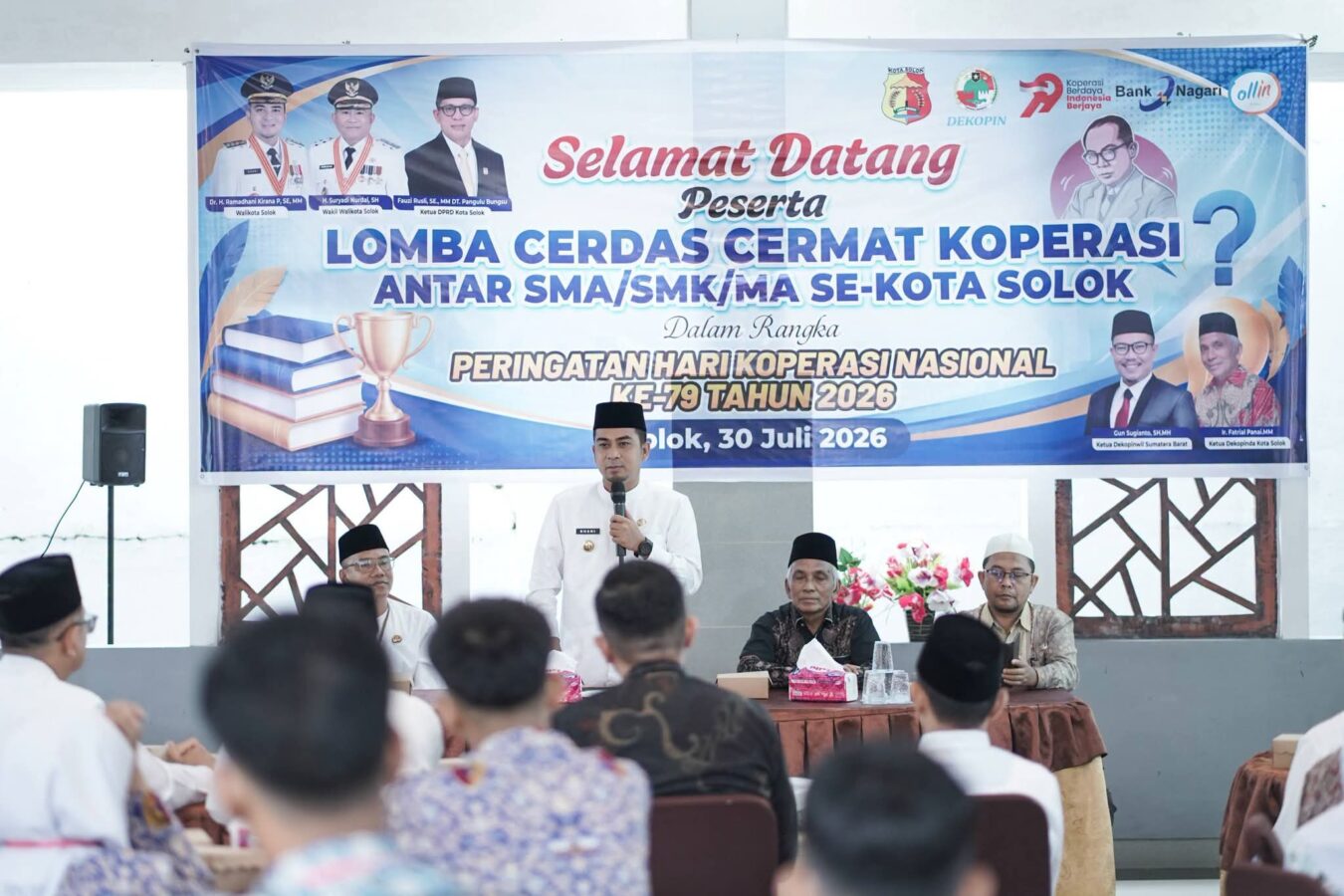 Wali Kota Solok Ramadhani Kirana Putra buka cerdas cermat koperasi 2026