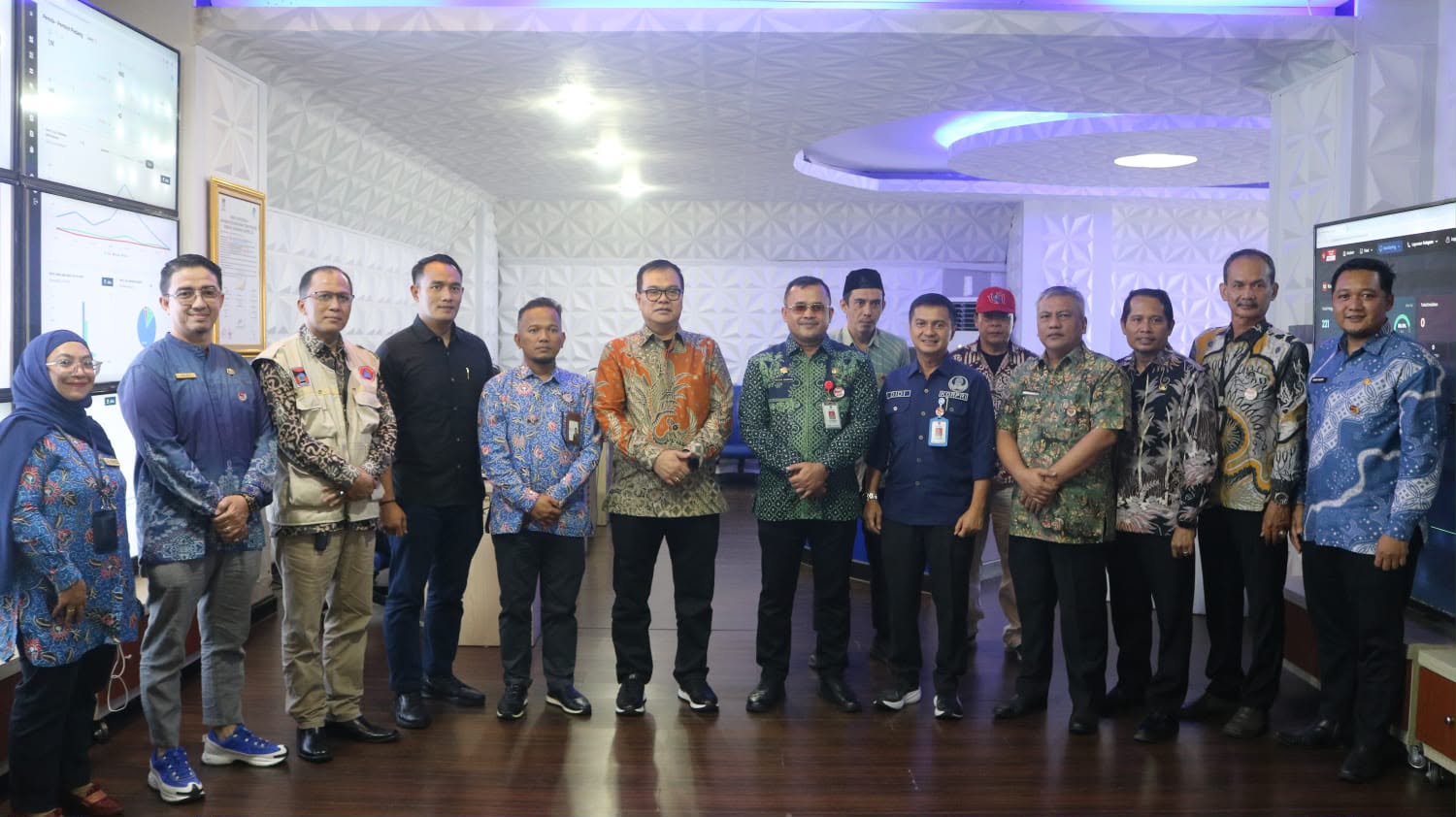 Tinjau Padang Command Center, Ombudsman RI Puji Kecepatan Response Time Damkar