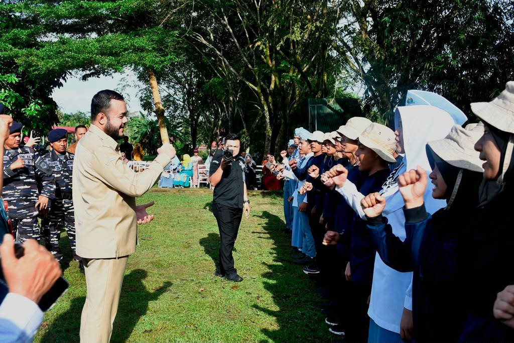 Buka Diksista MAN 3 Padang, Fadly Amran: Lahirkan Pemimpin Tangguh dari Bumi Perkemahan!