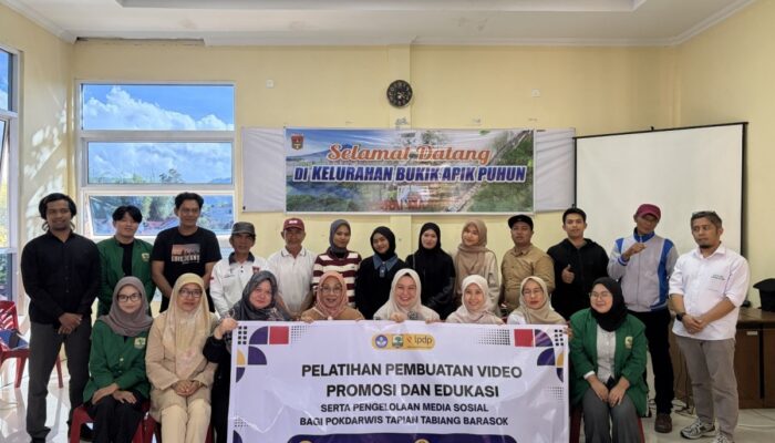 Tim Unand Dampingi Pokdarwis Tapian Tabiang Barasok Bukittinggi Susun Buku Putih Ekowisata