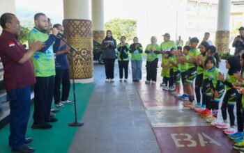 Wako Fadly Amran Lepas 14 Atlet Sepatu Roda Padang ke Pariaman Open 2026