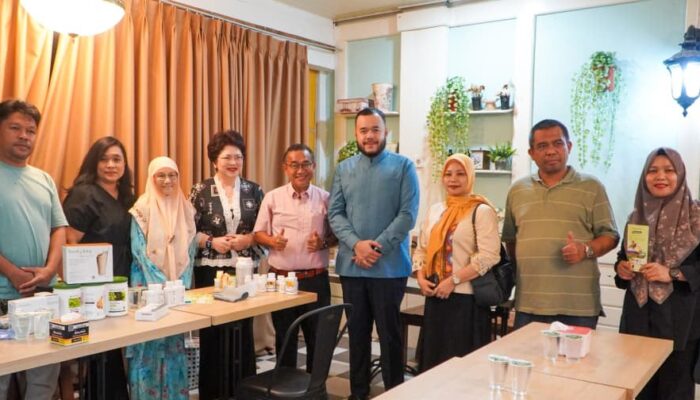 Warga Berok Nipah Serbu Cek Kesehatan Gratis, Eks Wamenkes Malaysia Ikut Mengedukasi