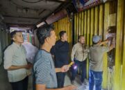 Nekat Tunggak Retribusi, 44 Toko di Pasar Raya Padang Disegel Petugas!