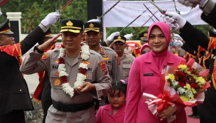 Pedang Pora Sambut AKBP Marwan Fajrin, AKBP Nur Ichsan Resmi Pamit dari Polres Tanah Datar!