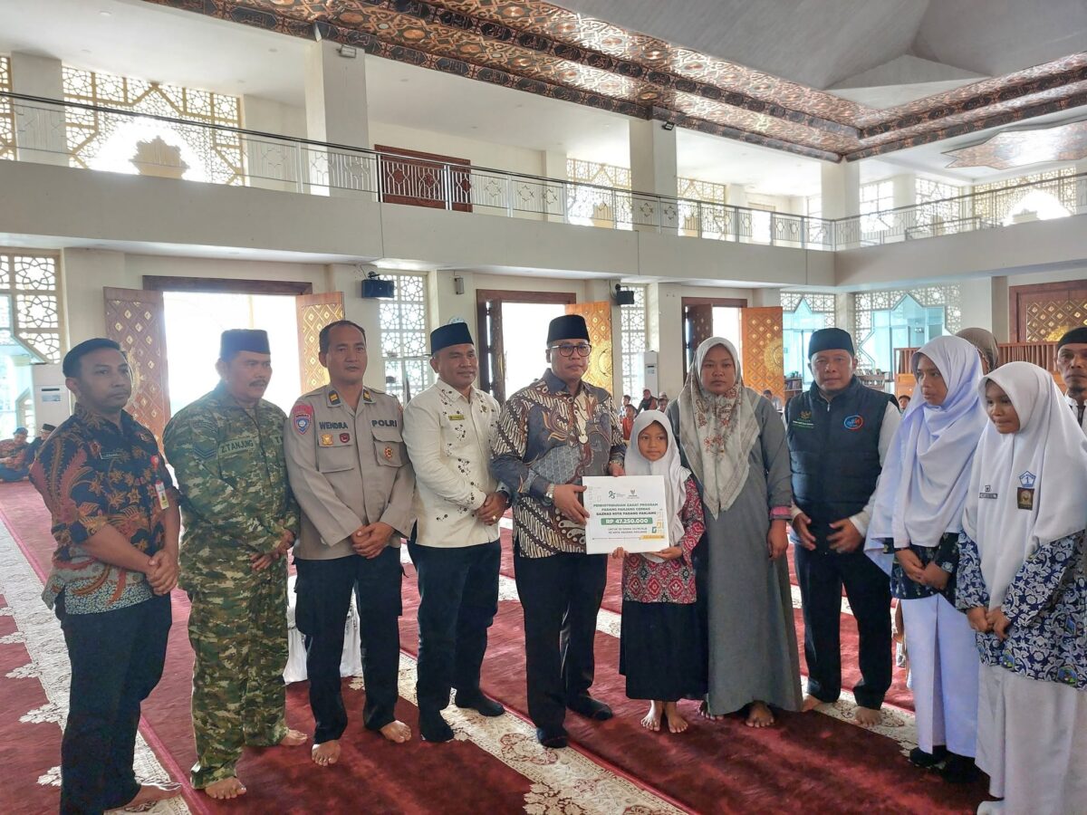 Program Padang Panjang Cerdas: 234 Siswa dan Mahasiswa Terima Bantuan BAZNAS