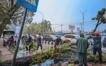 Cuaca Ekstrem Padang Hari Ini: BMKG Beri Peringatan Dini Hujan Lebat dan Angin Kencang