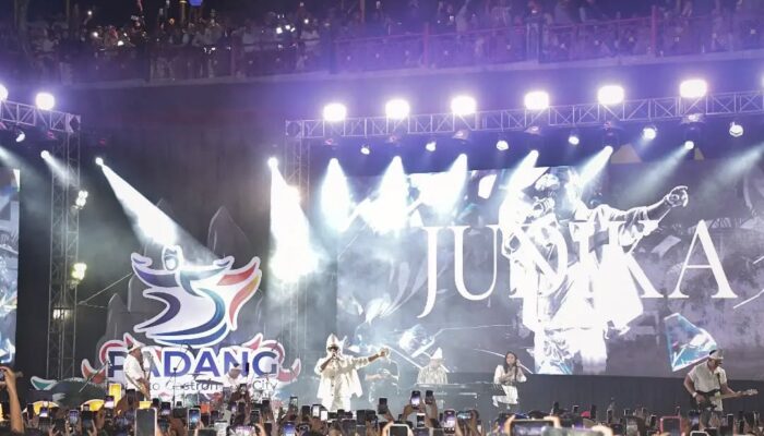 Xploria Padang 2026 Sukses Besar! Judika dan Artis Minang Hipnotis Puluhan Ribu Pengunjung di Kota Tua