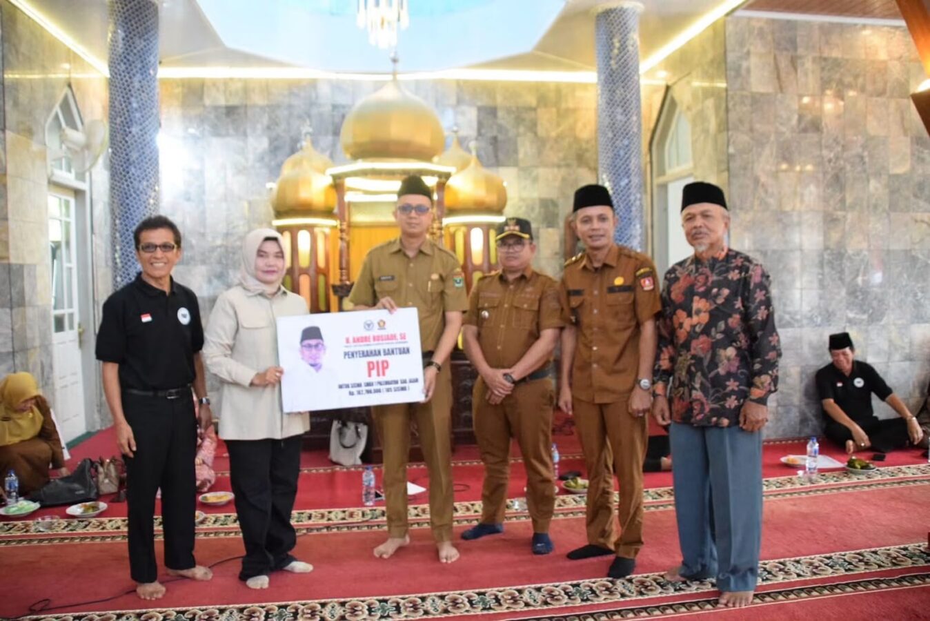 Perjuangkan Akses Pendidikan Andre Rosiade Salurkan PIP untuk 105 Siswa SMKN 1 Palembayan Agam