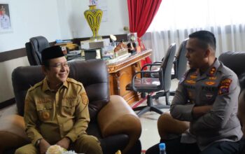 Wali Kota Payakumbuh Zulmaeta bersama Kapolres Payakumbuh AKBP Irwan Andeta bahas ETLE