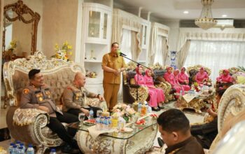 Wako Yota Balad Hadiri Kenal Pamit Kapolres Pariaman Baru