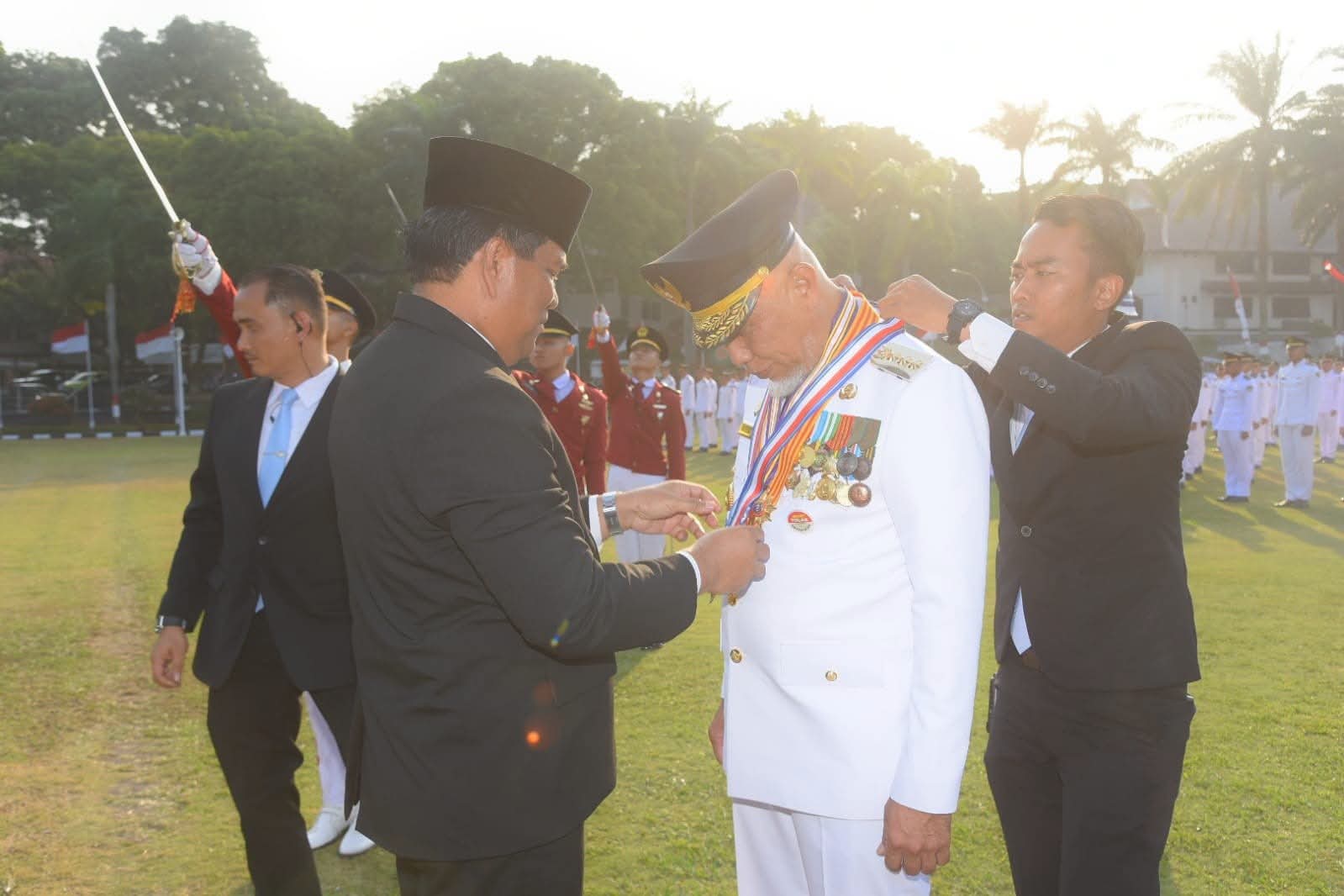 Gubernur Mahyeldi Raih Penghargaan Kartika Pamong Praja Madya dari IPDN