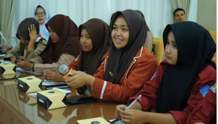 Pacu Kreativitas! Kominfo Solsel Latih Pelajar Kuasai Jurnalistik & Konten Digital