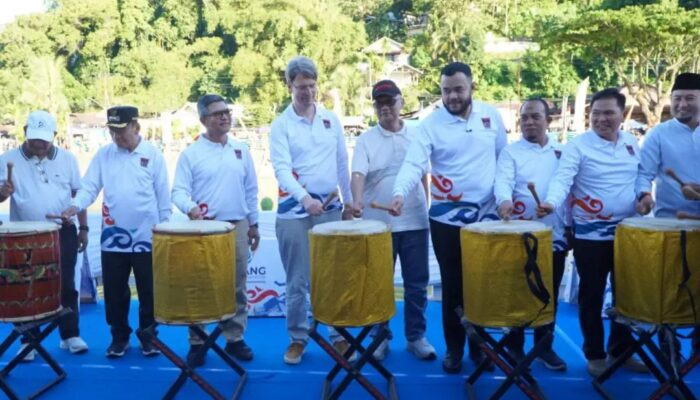 Batang Palinggam Bergelora! Tradisi Selaju Sampan HJK Padang ke-357 Tarik Perhatian Internasional