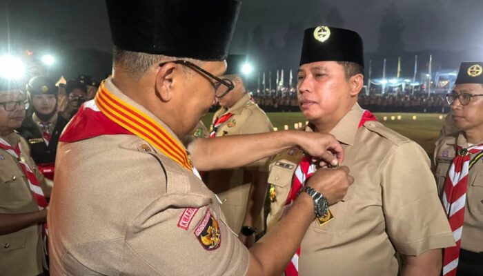 Hendri Arnis Terima Lencana Darma Bakti Nasional di Hari Pramuka ke-65