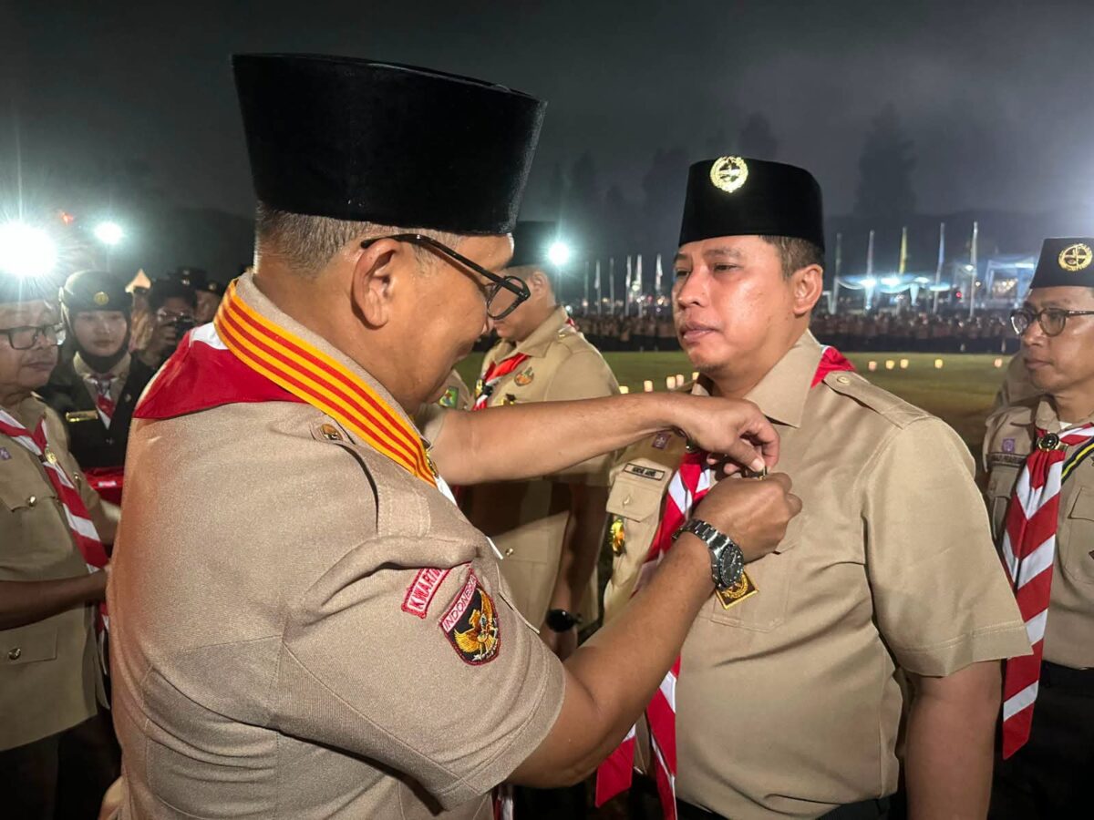 Hendri Arnis Terima Lencana Darma Bakti Nasional di Hari Pramuka ke-65