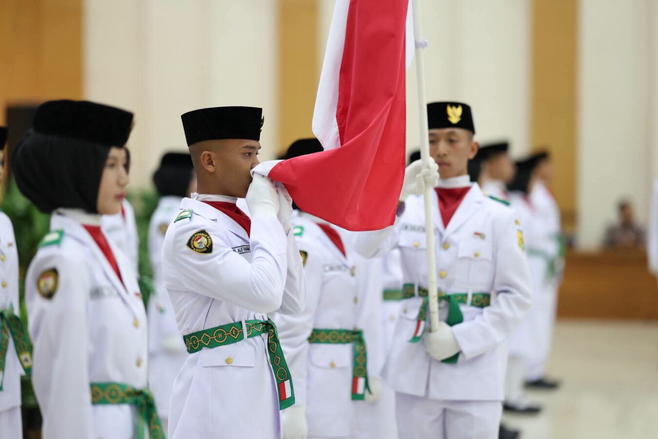 Resmi Dikukuhkan, 65 Paskibra Kota Solok Siap Kibarkan Merah Putih di HUT ke-81 RI