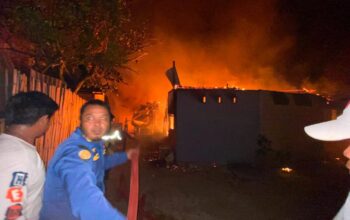 Malam Kelam di Padang Tiakar Payakumbuh: Enam Rumah Rata dengan Tanah, Puluhan Jiwa Mengungsi