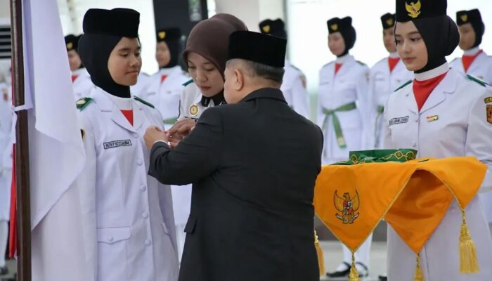 Dikukuhkan Bupati Agam, 65 Paskibraka Siap Tuntaskan Misi di HUT ke-81 RI