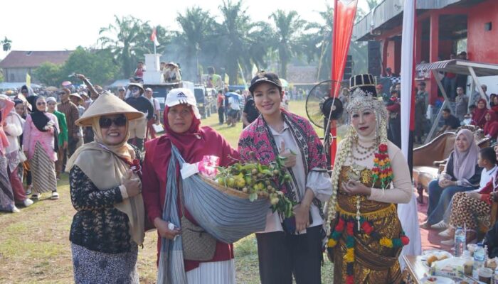 HUT ke-81 RI, Pawai Kemerdekaan Tiumang Dharmasraya Tampilkan Battle of Surabaya