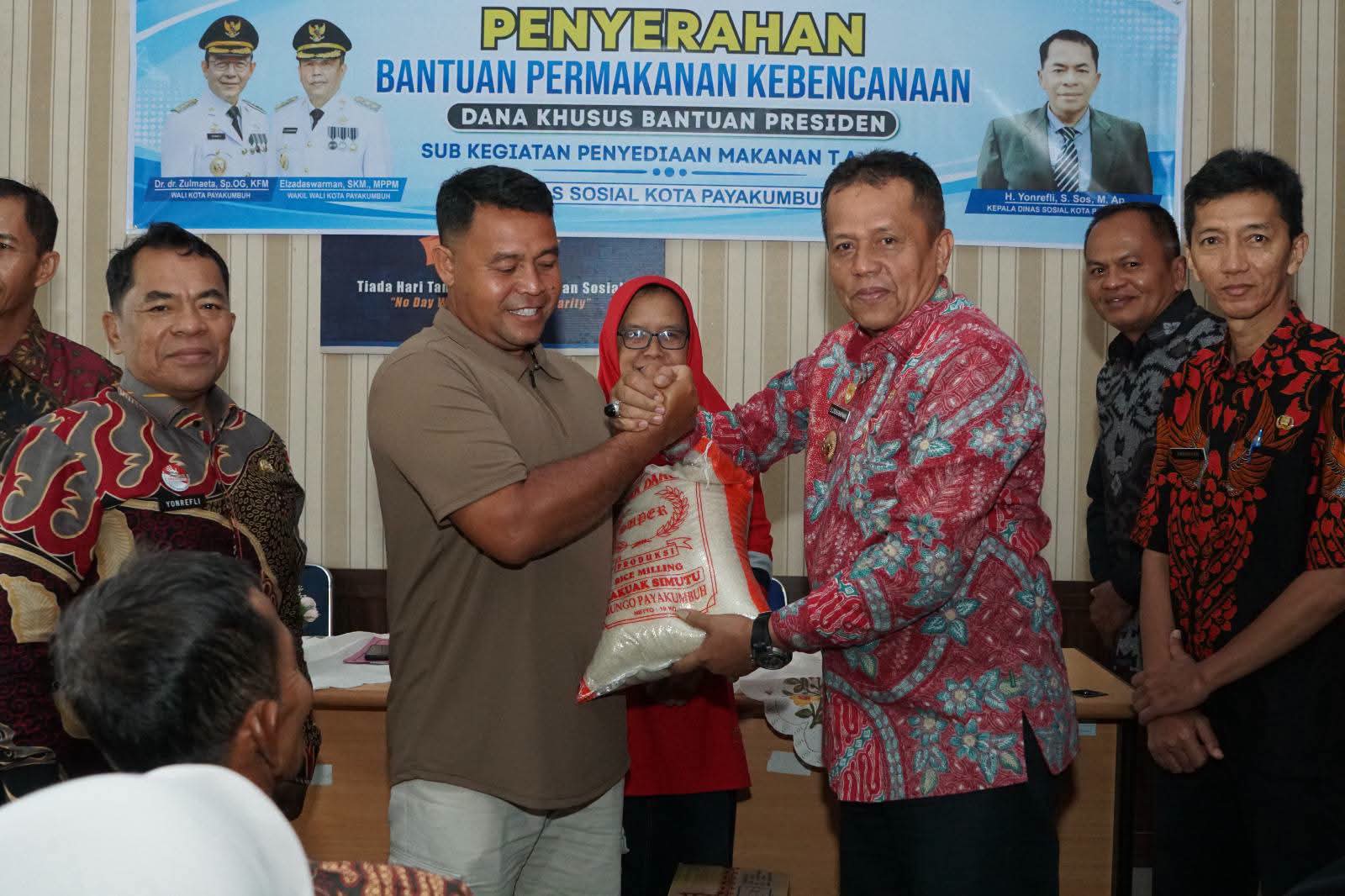 30 Warga Payakumbuh Terdampak Bencana dan Gagal Panen Terima Banpres