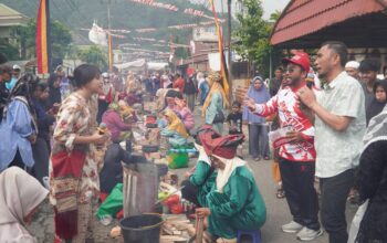 53 Kelompok Adu Kreasi Masak Sambalado Tanak, Tradisi Minang Semarakkan Bukik Tui Barasok