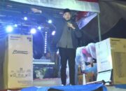Malam Puncak HUT RI ke-81 di Jawa Gadut, Fadly Amran Ajak Warga Perkuat Persatuan