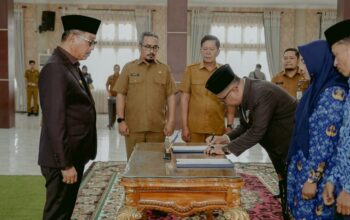 Syamsurizaldi Kembali Jadi Sekda Solok Selatan, Khairunas Minta Birokrasi Bergerak Lebih Cepat