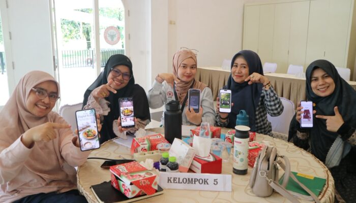 Cara UMKM FKIK Semen Padang Pakai AI dan TikTok Live untuk Naik Kelas