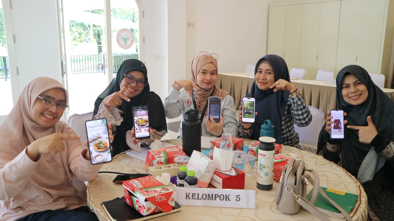 Cara UMKM FKIK Semen Padang Pakai AI dan TikTok Live untuk Naik Kelas