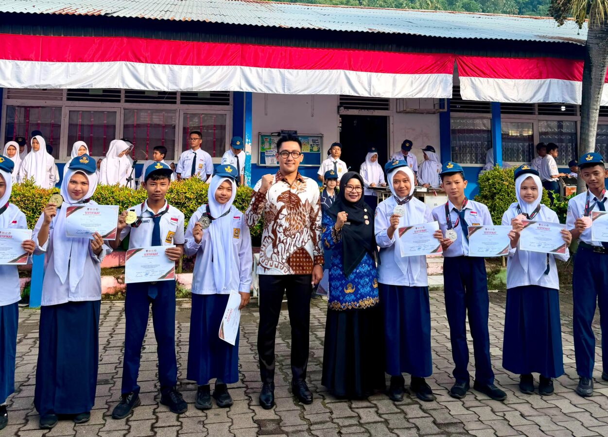 Rachmad Wijaya jadi Pembina Upacara HUT RI ke-81 di SMPN 20 Padang, Dorong Pembangunan 10 Ruang Kelas Baru