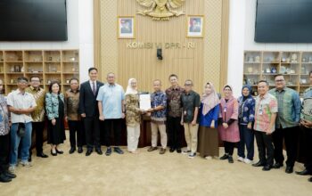 Andre Rosiade: Komisi VI Bersama Danantara Berkomitmen Agar PT Pos Indonesia kembali Sehat dan Bangkit