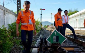 Antisipasi Rel Ambles Akibat Cuaca Ekstrem, KAI Sumbar Cek Jalur KA Padang-Bukit Putus