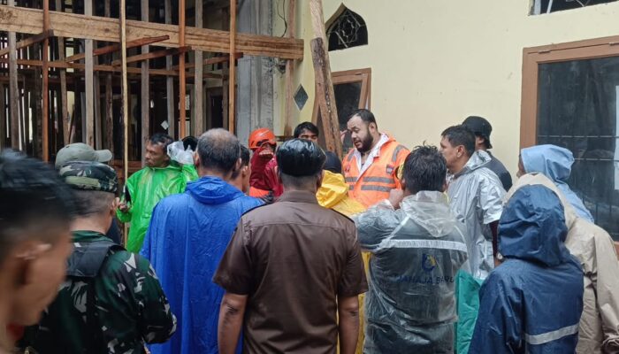 Update Banjir Padang: Fadly Amran Gerakkan Seluruh Pasukan Bersihkan Gunung Sariak dan Lapau Munggu