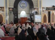 Kajian Muslimah di Padang Panjang, Wako Hendri Arnis Tekankan Pentingnya Ilmu dan Ibadah Bangun Keluarga Sakinah